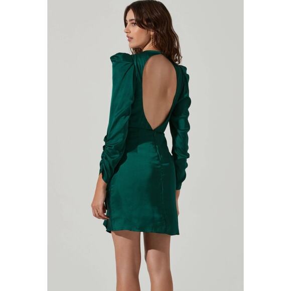 ASTR The Label Green Ruched Satin Long Sleeve Mini Dress NWT Size XL - Picture 2 of 6